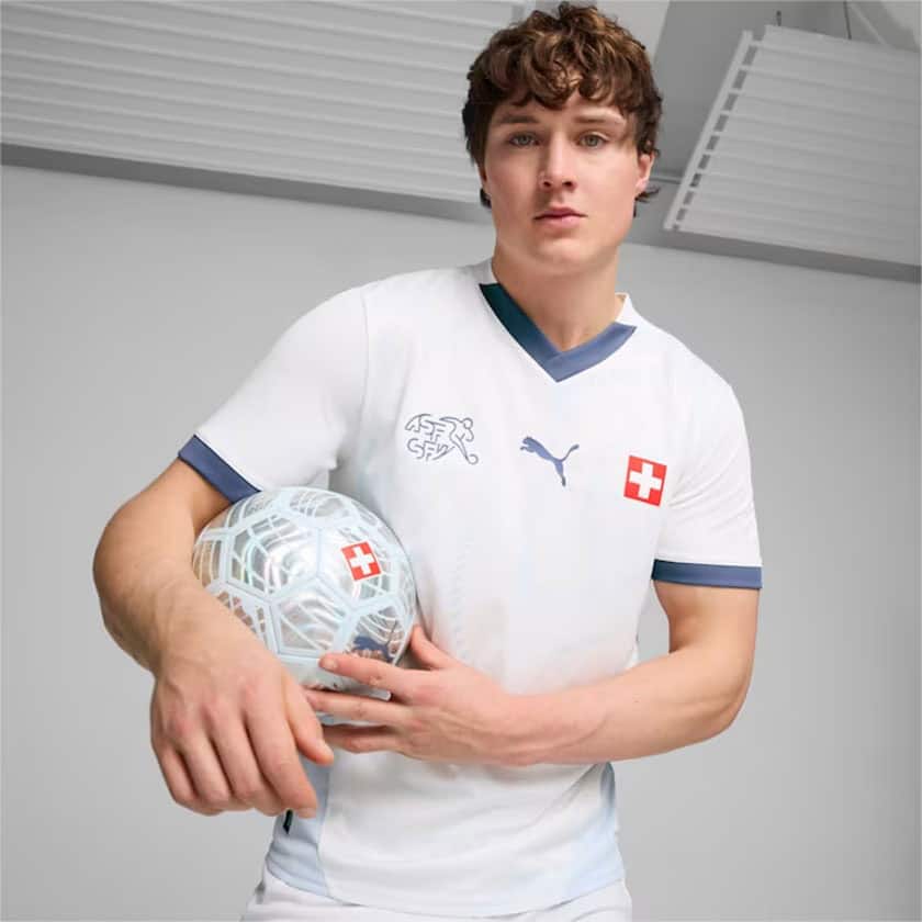 Maillot Euro 2024 Serbie Puma Rouge Taille L Neuf Sans Emballage