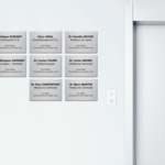 plaques pro signalétique