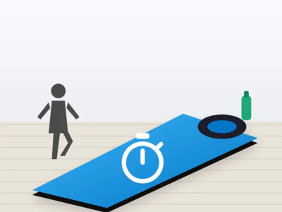 Tapis de yoga en néoprène imprimé posé sur un parquet