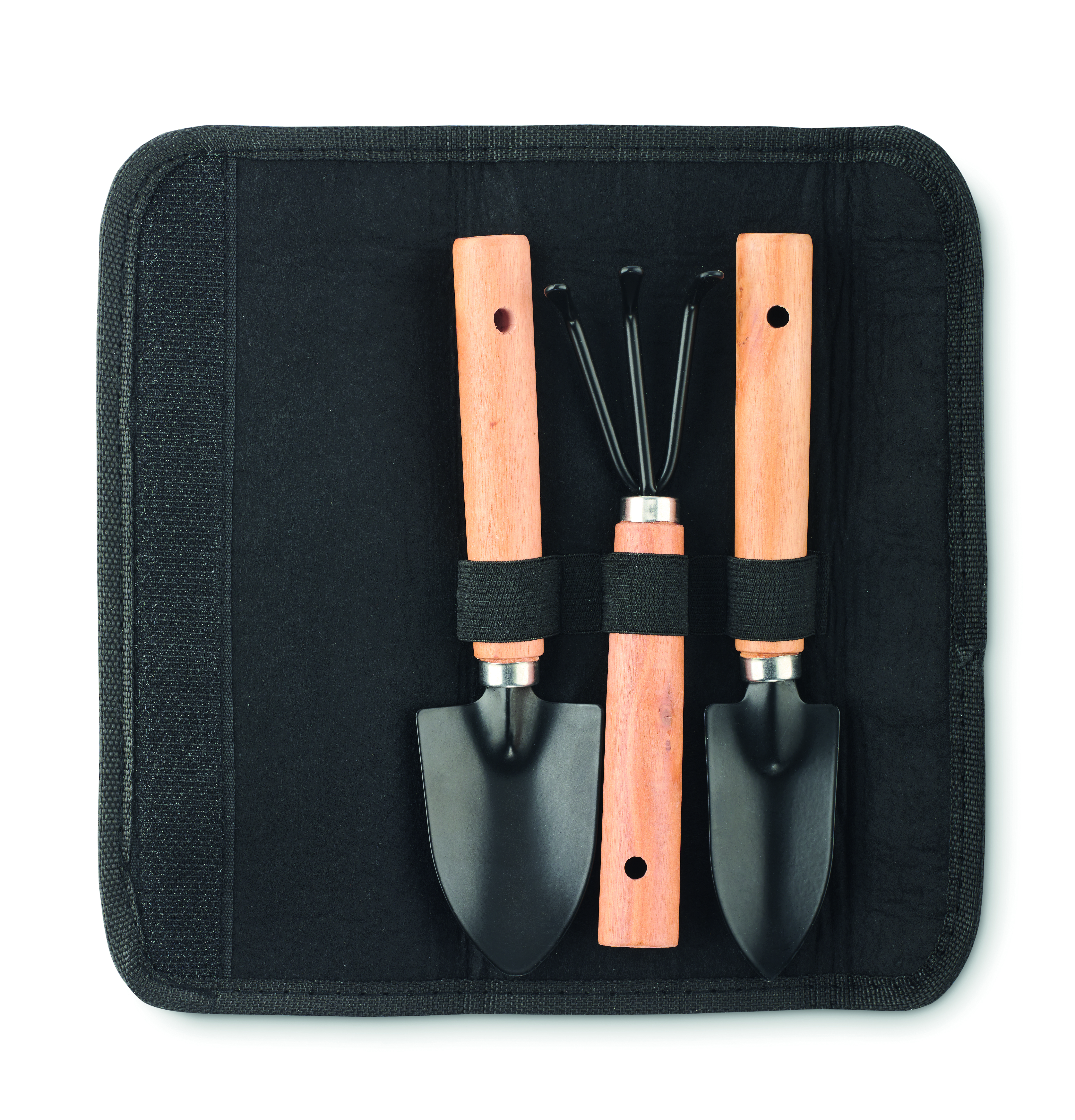 3 outils de jardinage